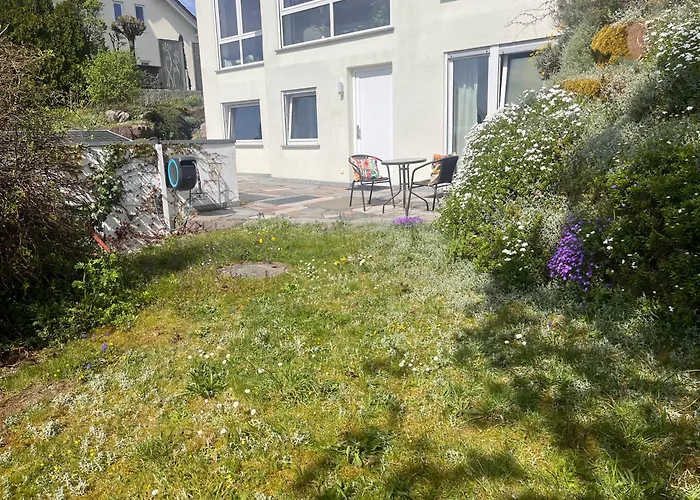 Gemuetliche, Sonnendurchflutete Ferienwohnung In Bodenseenaehe Am Saentisblick